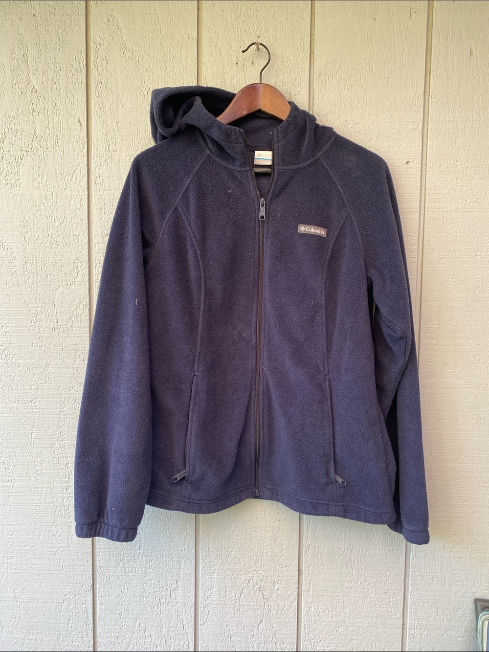 Columbia women’s Navy Hooded Fleece Jacket